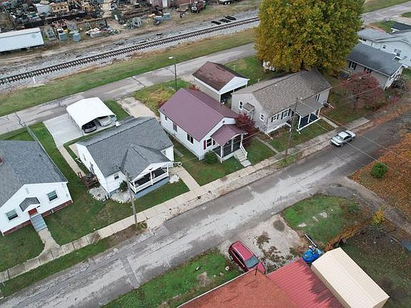 4th image of 1912 Charles Ave