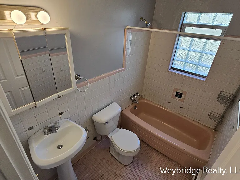 2504 White St #5 — Photo 6