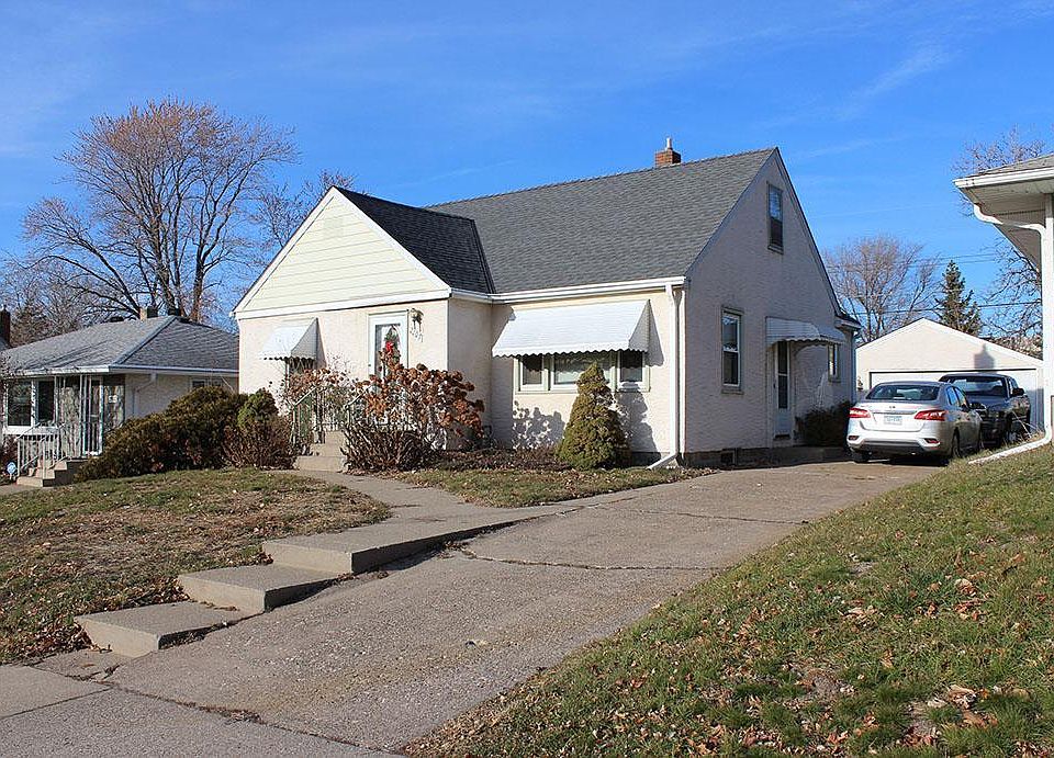 1st image of 2107 Suburban Ave