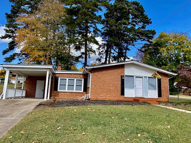 1st image of 302 Brentwood Dr