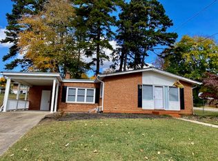 302 Brentwood Dr, Danville, VA 24540