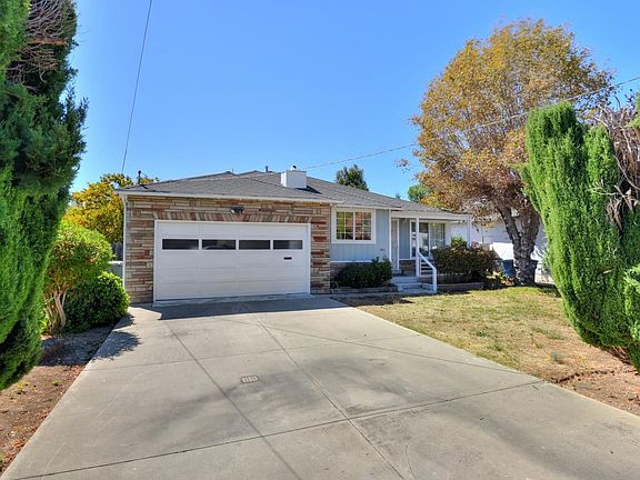2nd image of 123 Azalia Dr