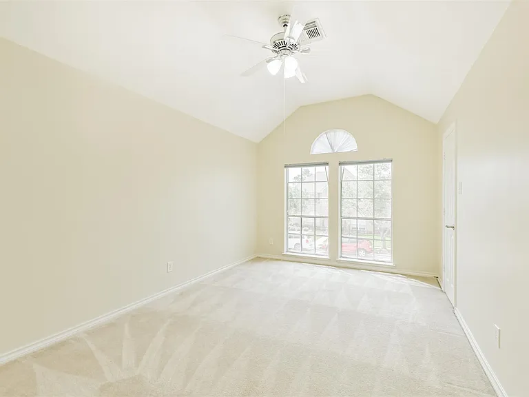 11918 Mariposa Canyon Dr — Photo 46