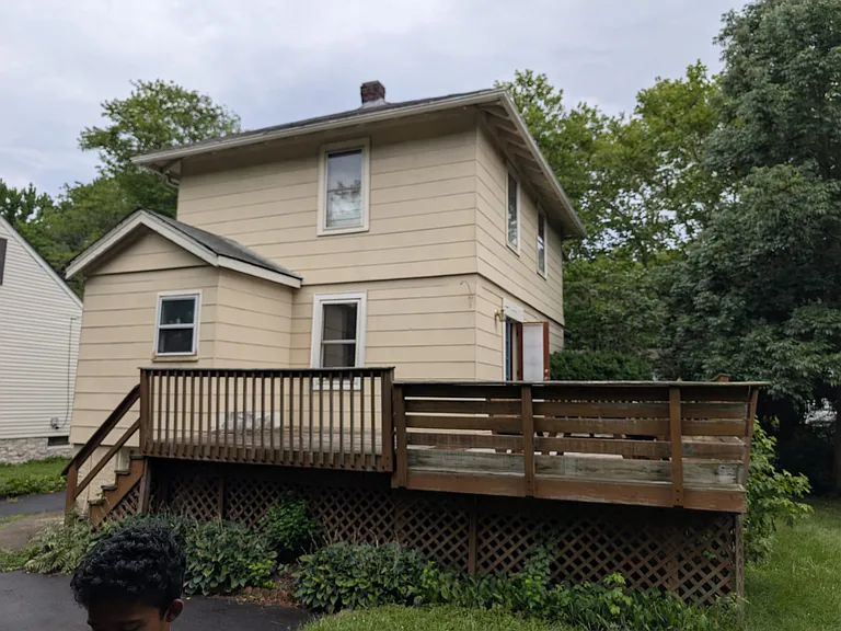 2279 Elizabeth Ave — Photo 10