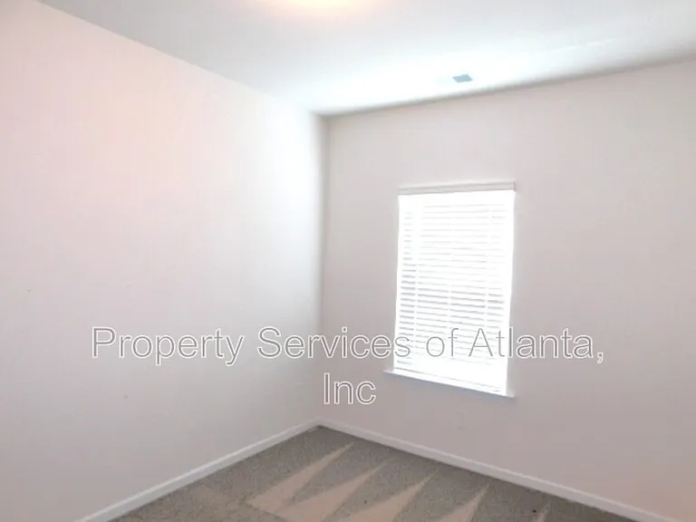 523 Ryan Ct — Photo 18