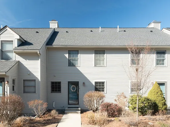 6 Veterans Road #14, Amherst, NH 03031