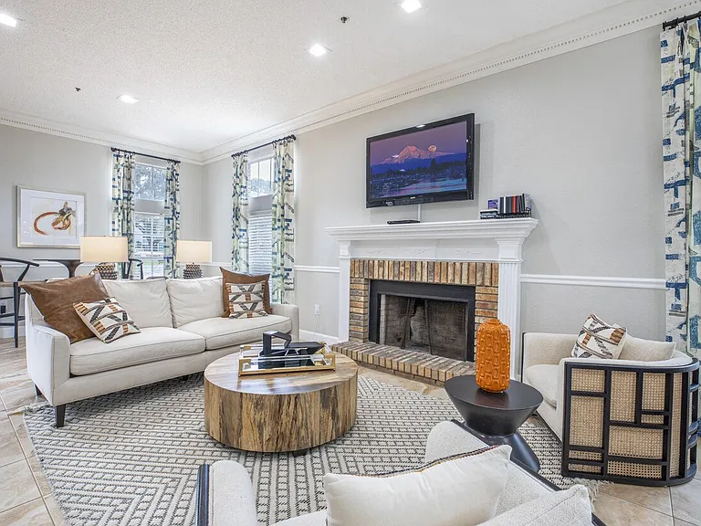 Reserve at Lakeland Apartment Homes — Photo 19
