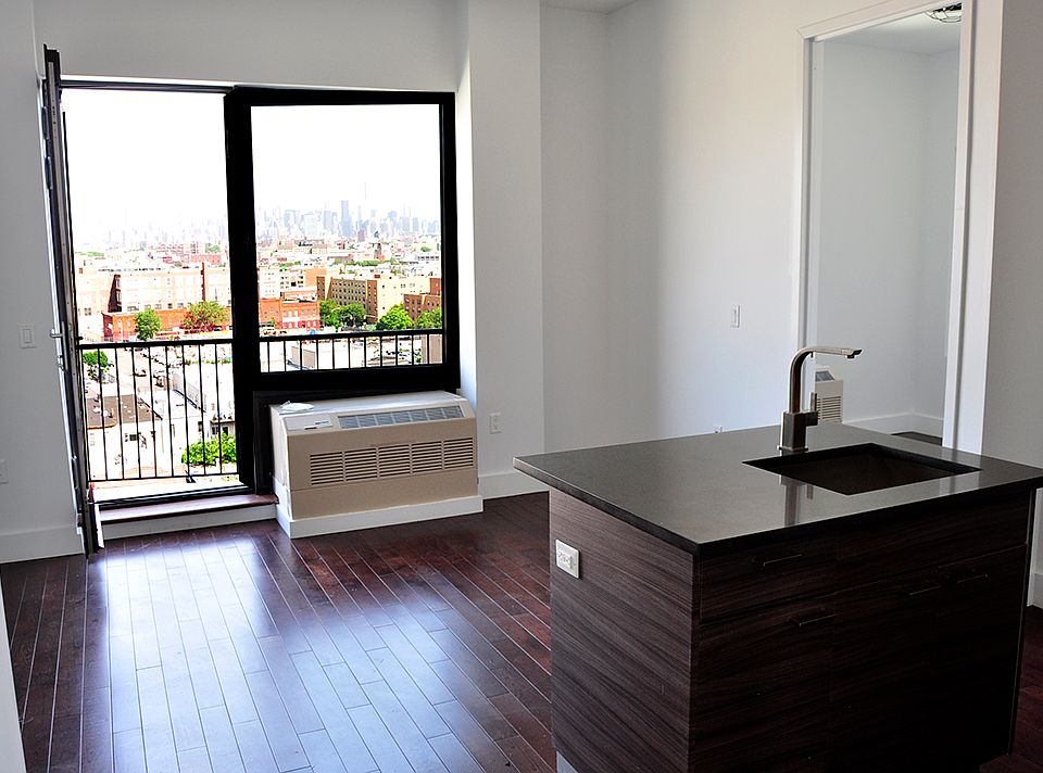 1st image of 991 Willoughby Ave APT 4B