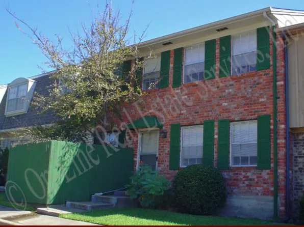 1640 Barak Ln, Bryan, TX 77802