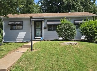 10400 Earl Dr, Saint Louis, MO