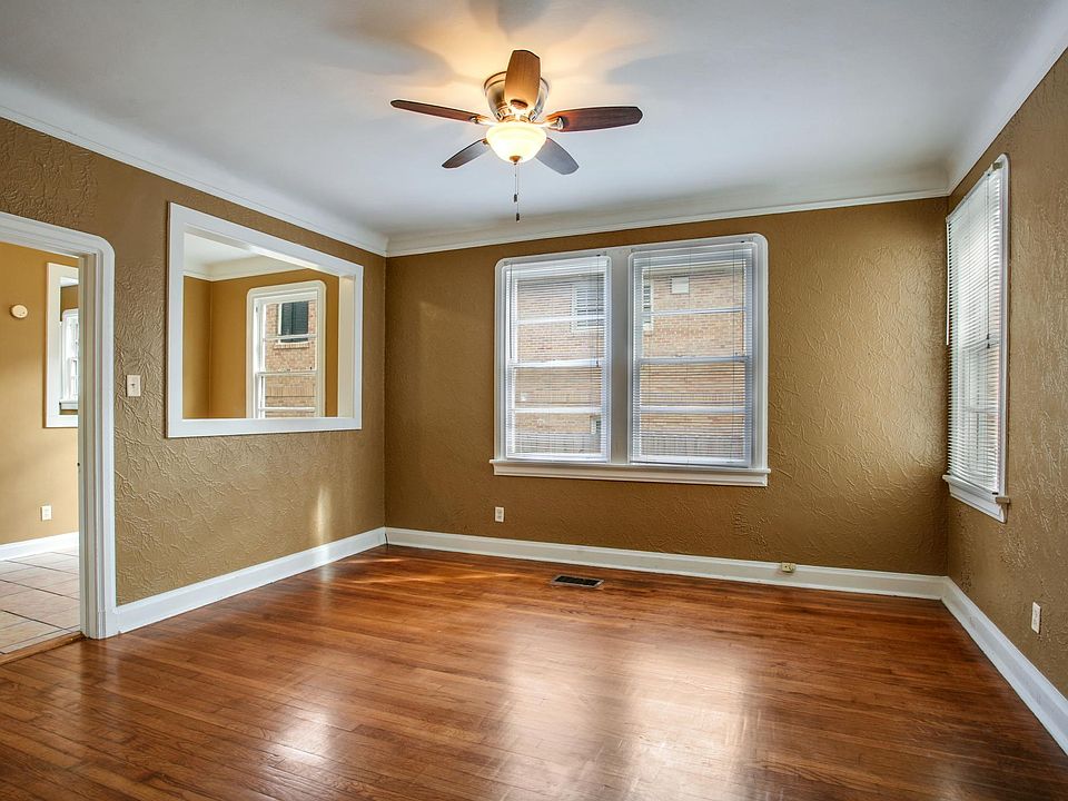 Open dining room with pass through to breakfast nook.