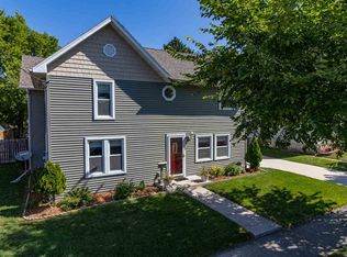 628 2nd St, Menasha, WI 54952