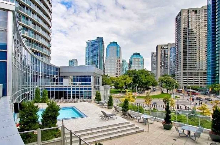 Photo 2 of 10 - 208 Queens Quay W - Toronto, ON Building Photo - 208 Queens Quay W