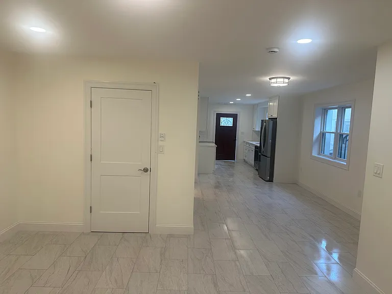 65 Cox Ave — Photo 13