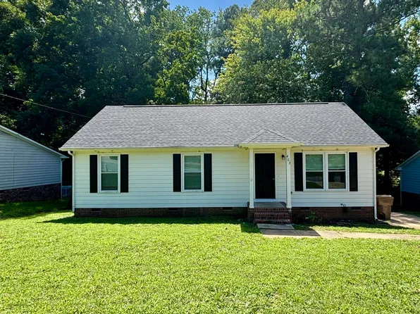 403 Durham St, Clayton, NC 27520