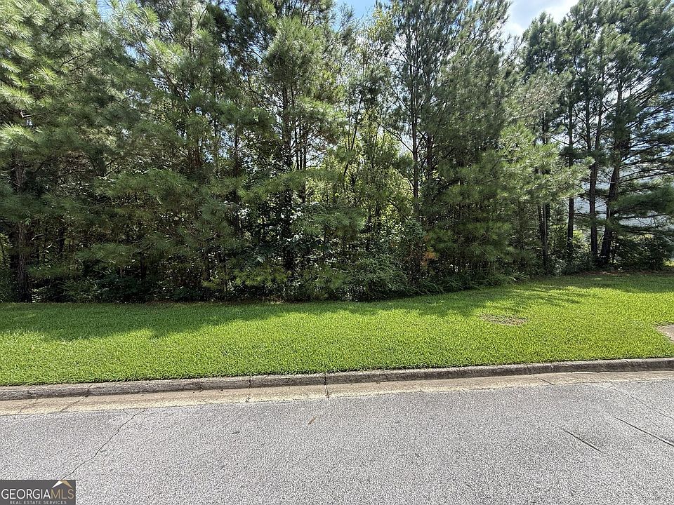 1st image of 439 Longwood Pl