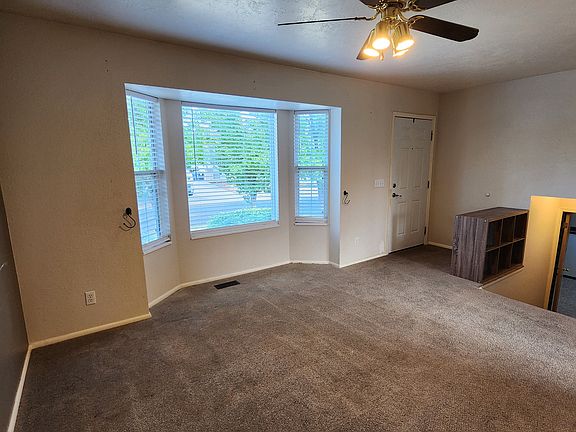 4th image of 6043 W Parkham Way