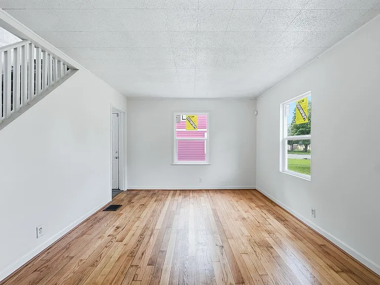 4705 E 35th St — Photo 14