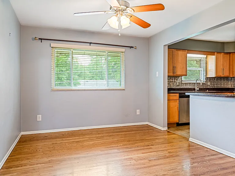 3844 Robert Ave — Photo 5