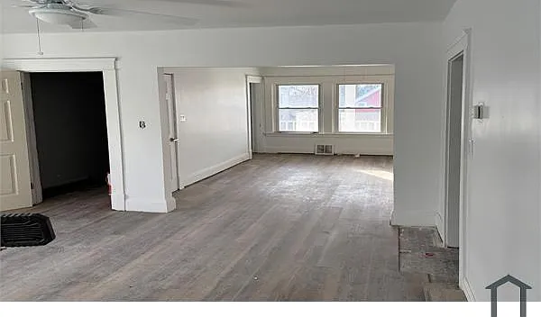 1201 N Lockwood Ave #1 — Photo 4