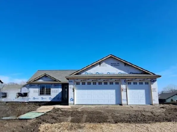 805 11th St SE, Waseca, MN 56093