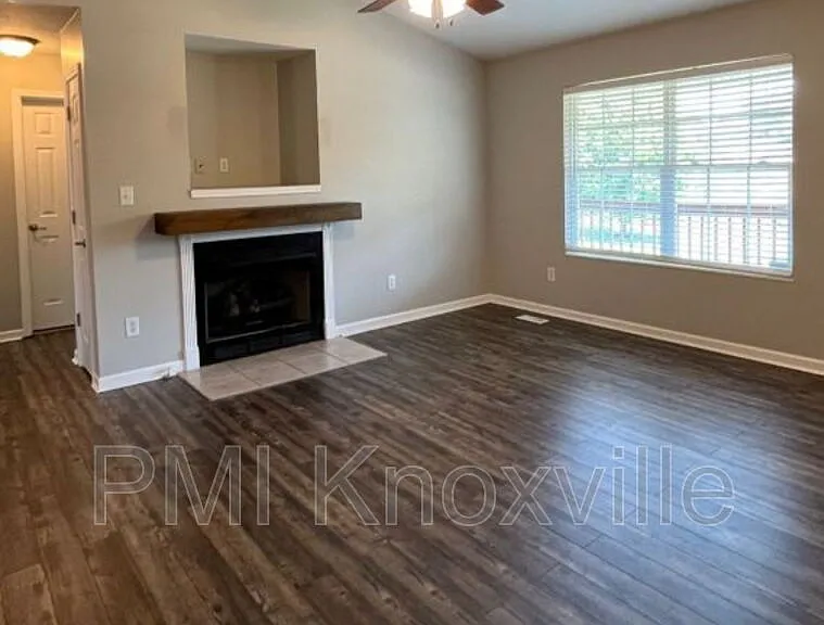 8625 Ball Park Ln — Photo 2