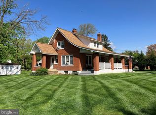 1752 Old Coochs Bridge Rd, Newark, DE 19702