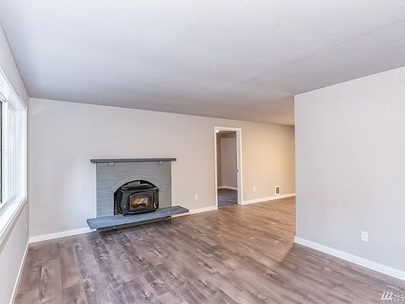 4th image of 14603 117th Avenue Ct E