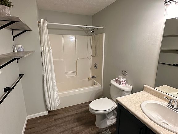 Main floor Bathroom
