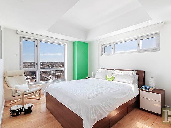 4th image of 253 4th Ave Unit 11-A