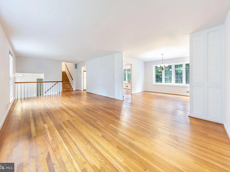 615 Smallwood Rd — Photo 8