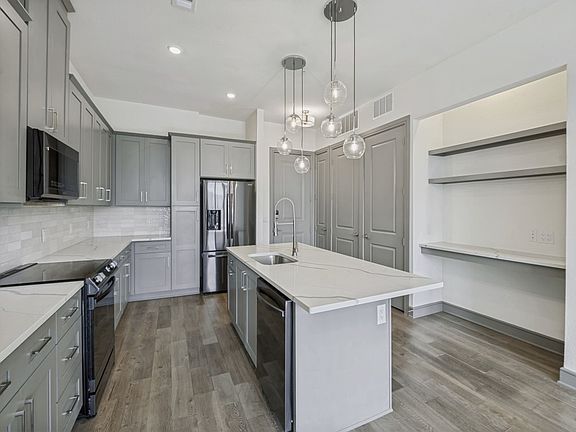 3rd image of 2700 Old Denton Rd #4427