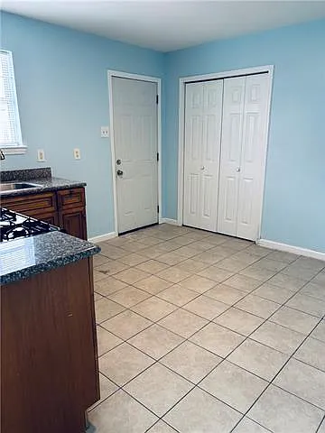 310 E Josephine St — Photo 6