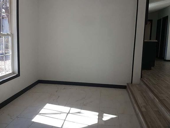 5th image of 111 Sundrift Dr