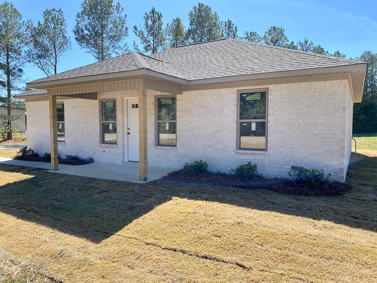 3 bed, 1140 sqft, $1,650 — Photo 3