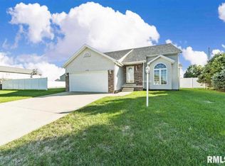 1440 Johanna Dr, Metamora, IL 61548