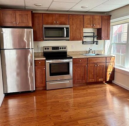 4th image of 36 Saint John St