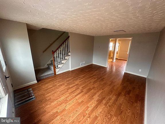 2nd image of 748 Bethnal Rd