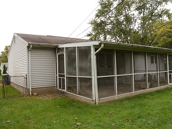 3rd image of 5070 Zimmer Dr