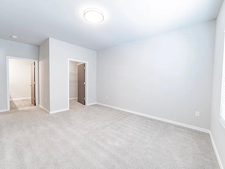 Mammoth Springs Apartments & Townhomes — Photo 75