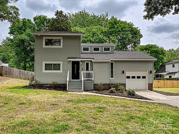 2nd image of 11712 Mirror Lake Dr