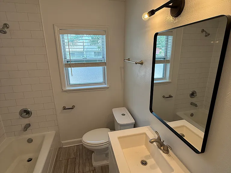 1909 W Grace St — Photo 11