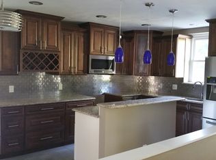 8025 Groby Rd, Saint Louis, MO 63130