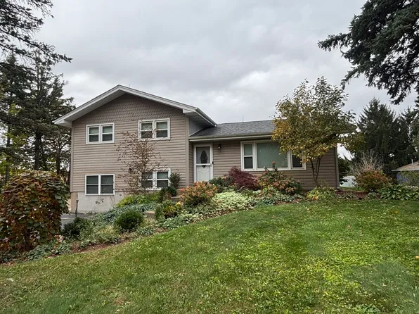 14101 Perkins Rd, Woodstock, IL 60098