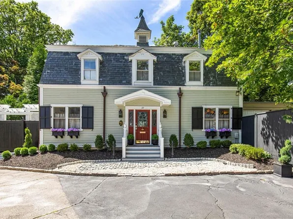 27 Young Orchard Ave, Providence, RI 02906
