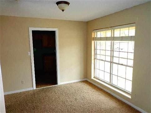 5th image of 5610 Wilshire Dr