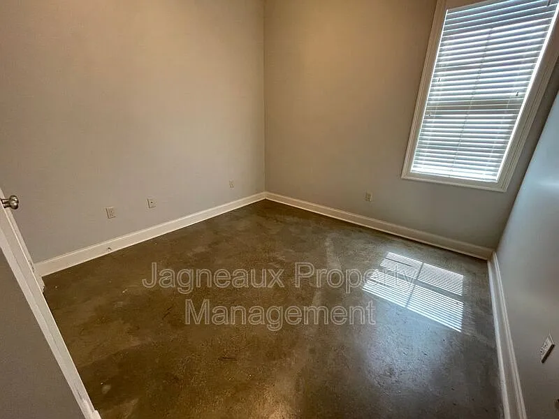 3 bed, 2.0 bath, 1272 sqft, $1,550 — Photo 4