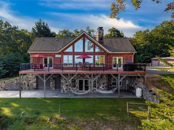 408 Broomtail Lane, McGrady, NC 28649