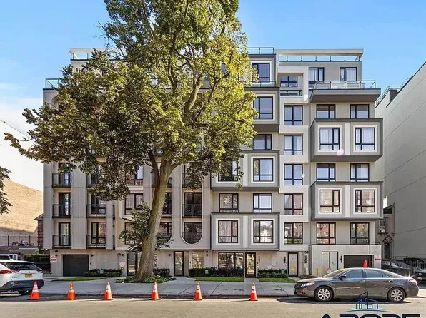 154 Lenox Road image 16 of 16