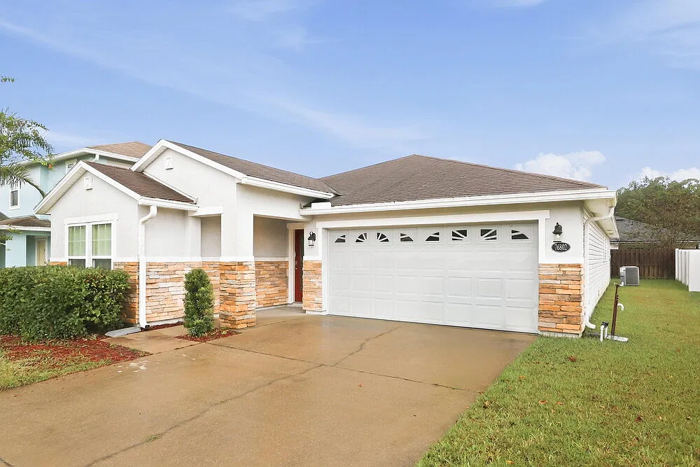 3 bed, 2.0 bath, 1685 sqft, $2,315 — Photo 3